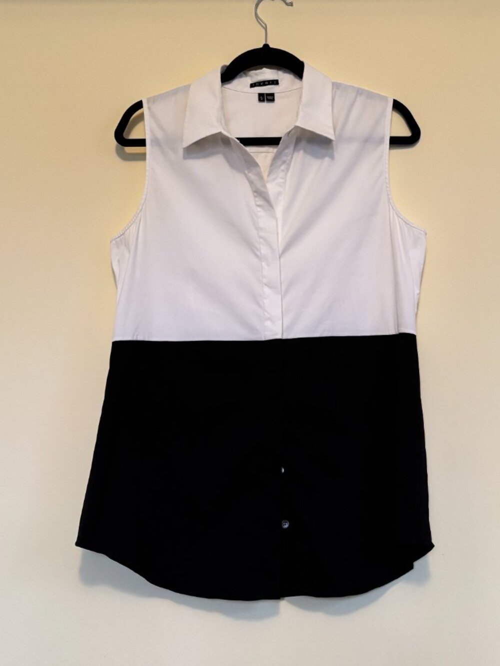 Theory Black and White Sleeveless Button Front Shirt Size Large EXCELLENT COND. - Picture 2 of 7